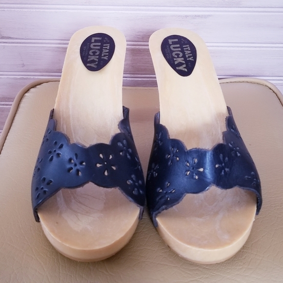 Vintage Lucky Platform Sandals - Picture 5 of 9